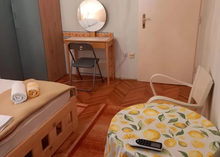 Mirjana Πανσιόν