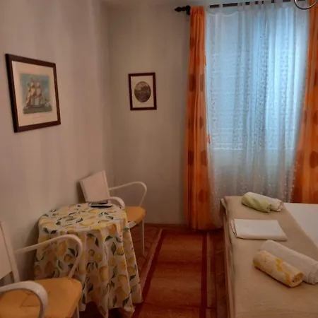 Mirjana 3* Трогір