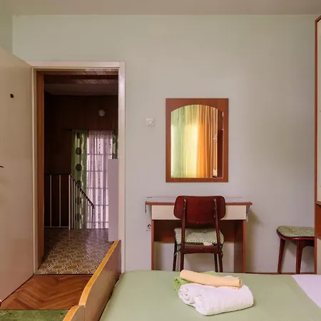 招待所 Mirjana 3*