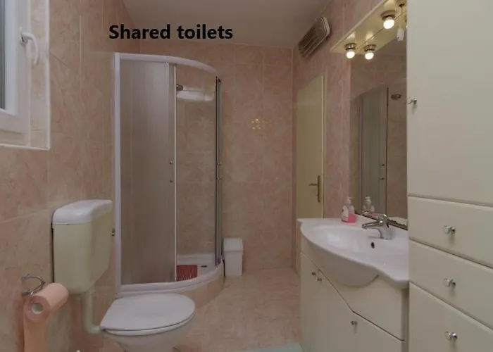 Mirjana 招待所 3*